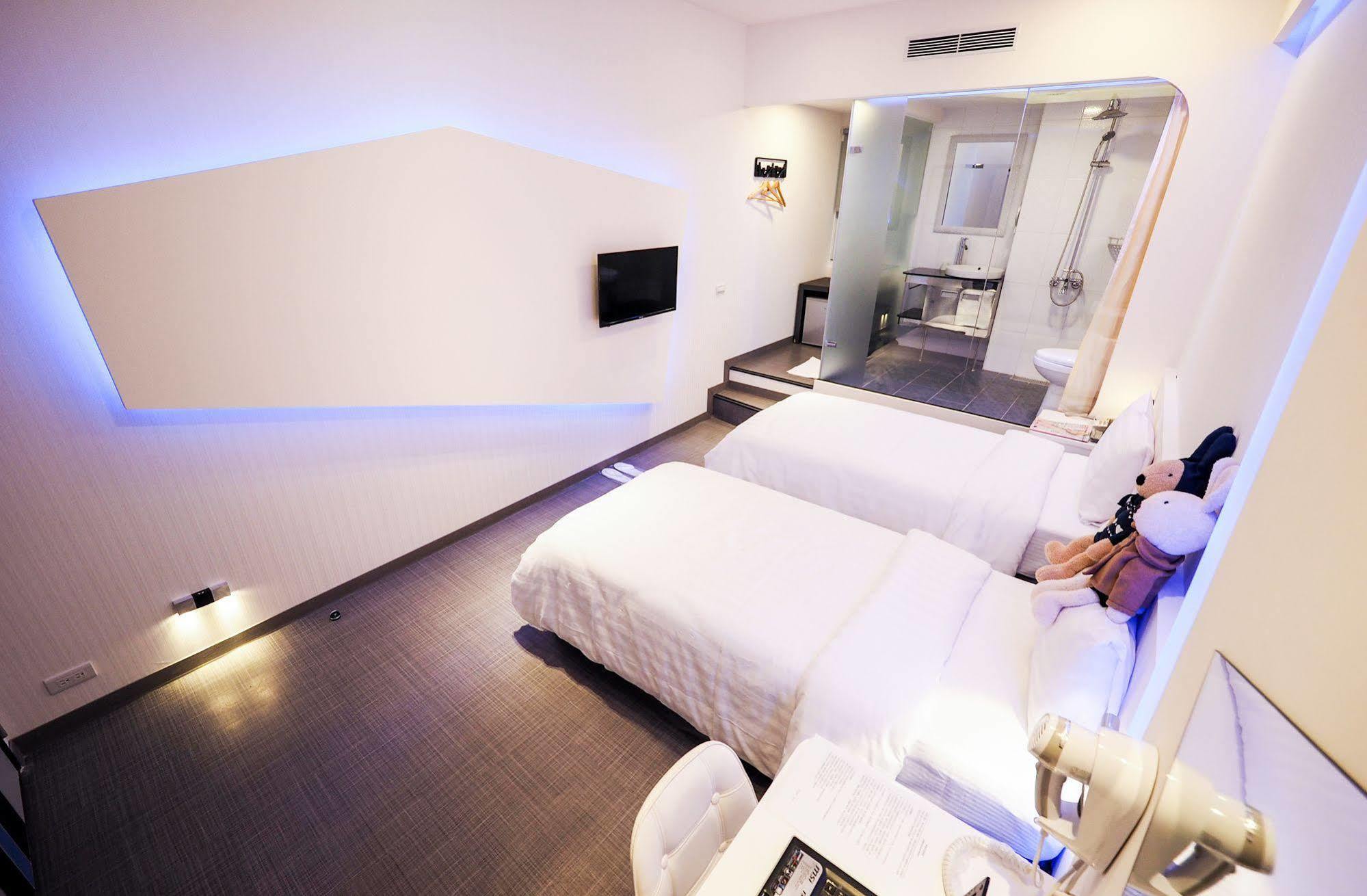 Galaxia Business Hotel Taichung Exterior foto