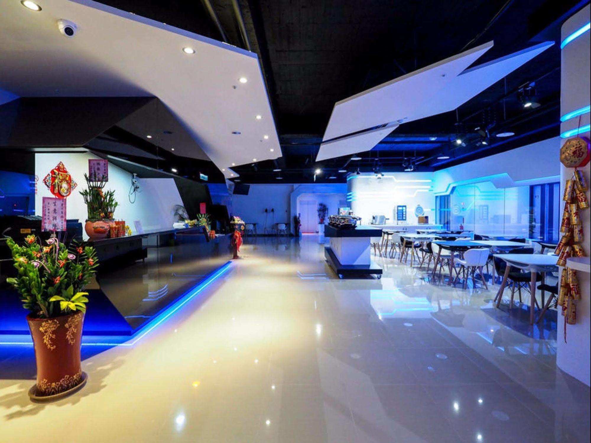 Galaxia Business Hotel Taichung Exterior foto
